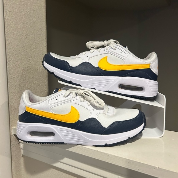 Nike air max Other - Nike Air Max SC White/Laser Orange Mens Sz 9.5 Womens Sz 11 HF4857 100 Worn Once